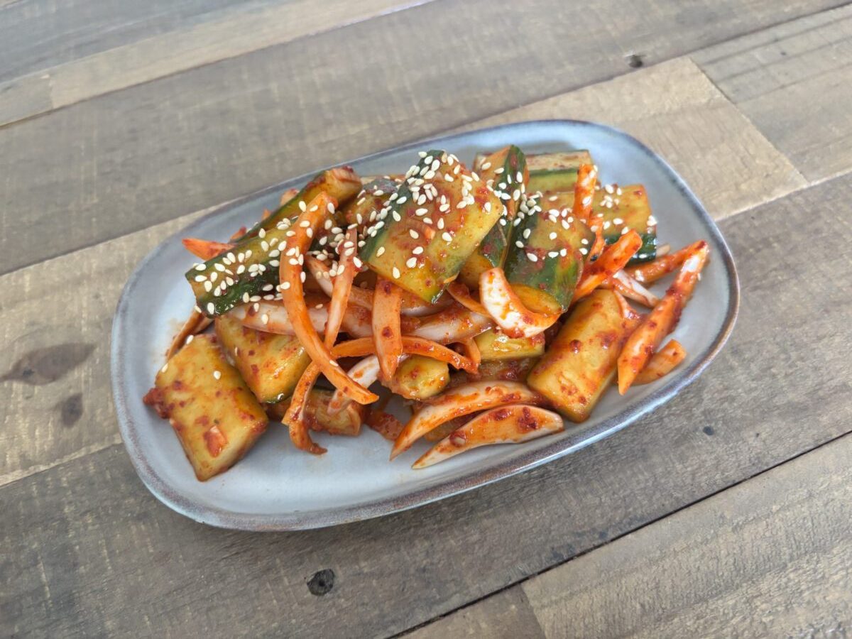 Korean Spicy Cucumber Salad (Oi Muchim) – Easy Side Dish